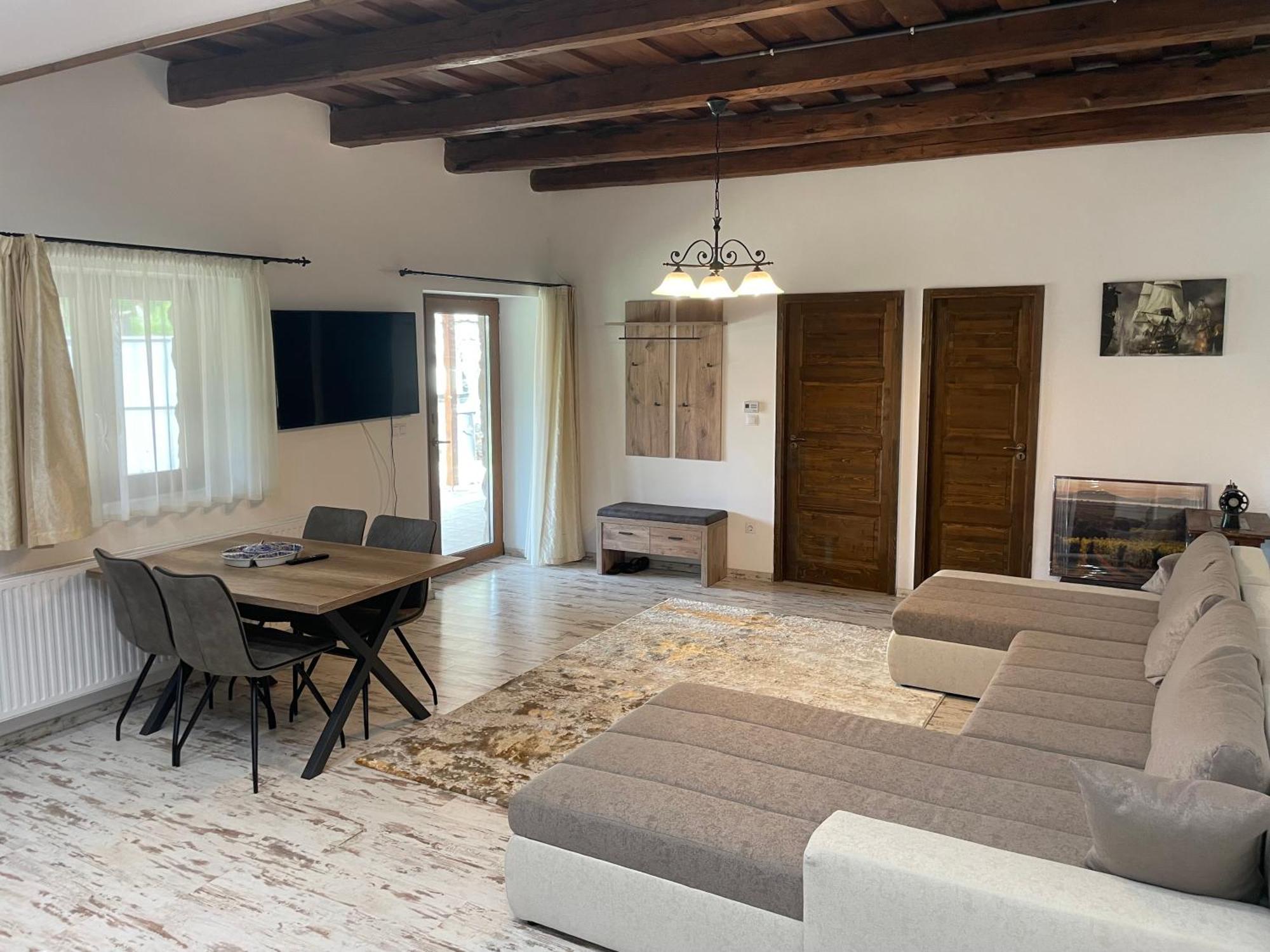 Szoegedi Villa Badacsonytomaj Exterior foto